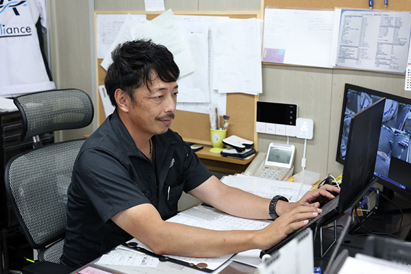 大型車両による安定輸送体制