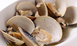 鹿スペアリブの炙り焼き