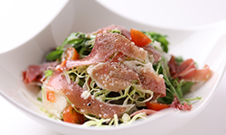 鹿スペアリブの炙り焼き