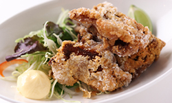 鹿スペアリブの炙り焼き